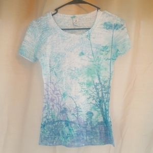 Women's xs Kuhl burnout tee